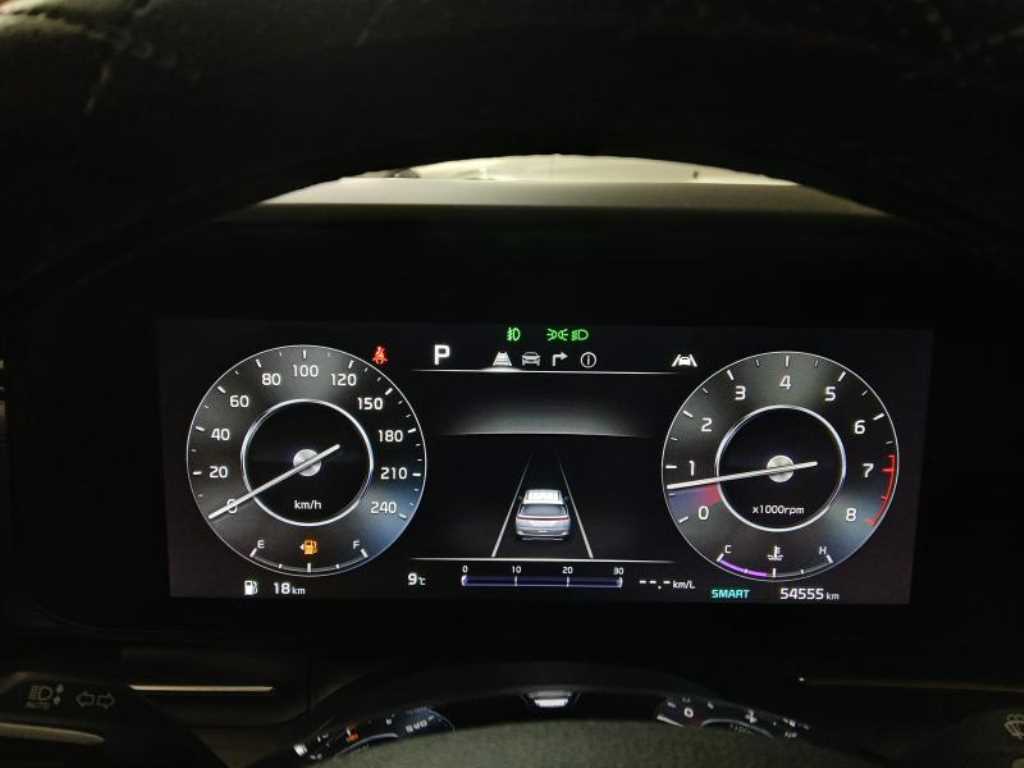 KIA Carnival - Vista 9