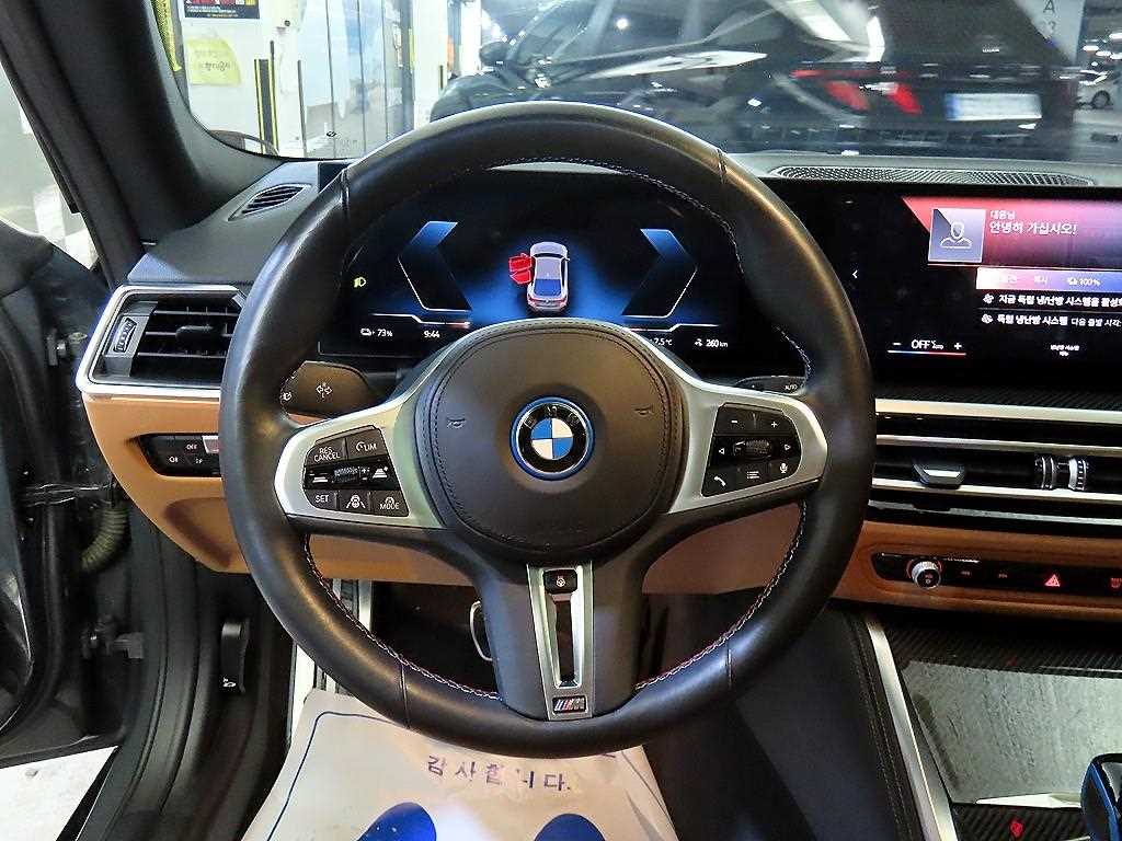 BMW i4 - Vista 8