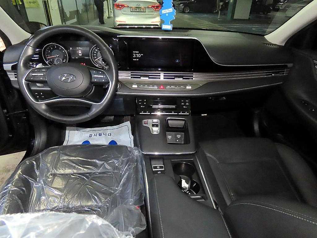 HYUNDAI Grandeur - Vista 10