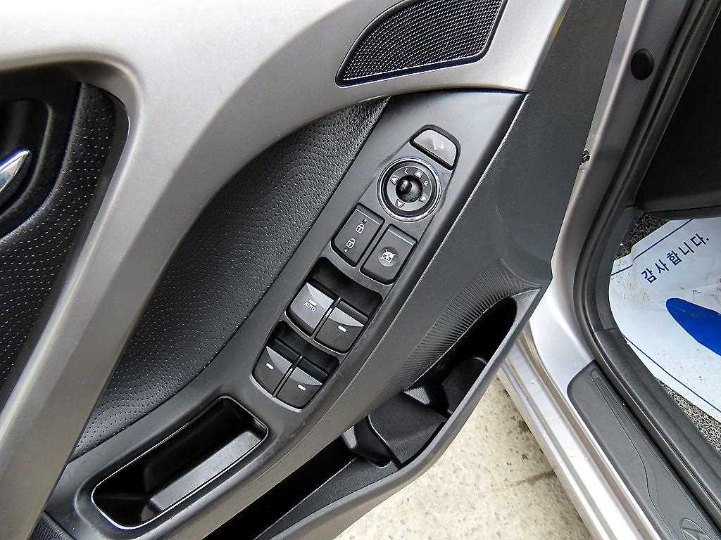 HYUNDAI Avante - Vista 12