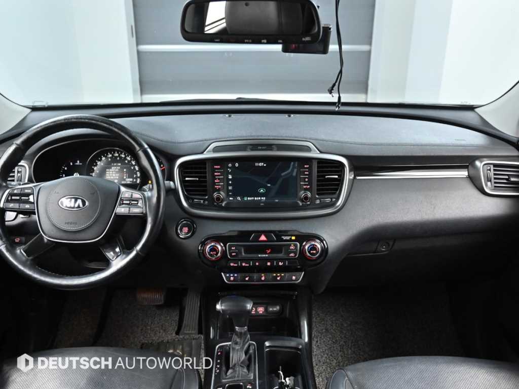 KIA Sorento - Vista 8