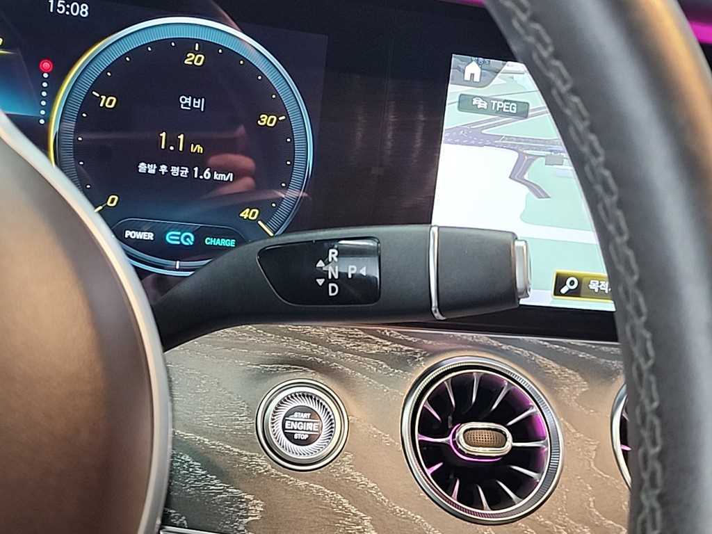 Mercedes Benz CLS Class - Vista 8