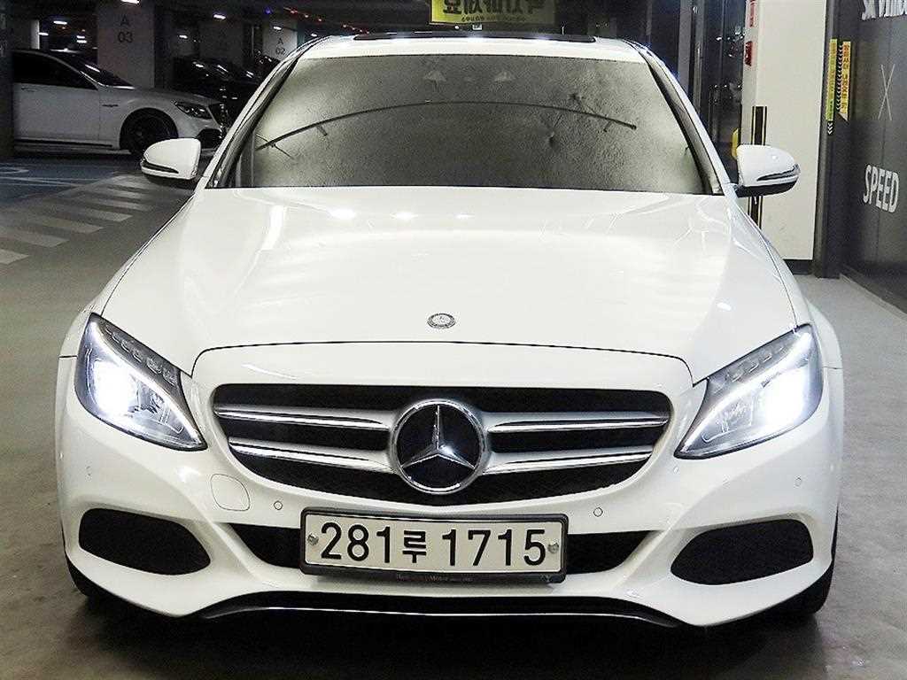 Mercedes Benz C Class - Vista 6