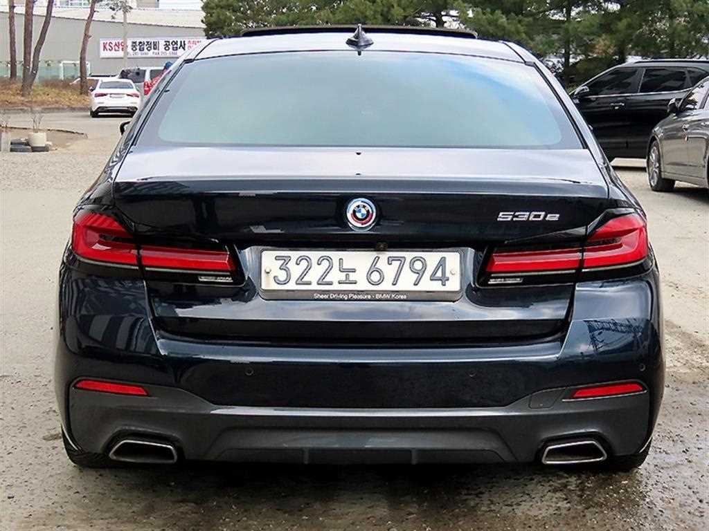 BMW 5 Series - Vista 4