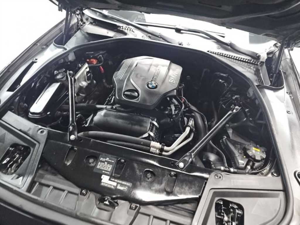 BMW 5 Series 2016 Negro - Importación desde Corea - HF Imports Iquique - Foto 19