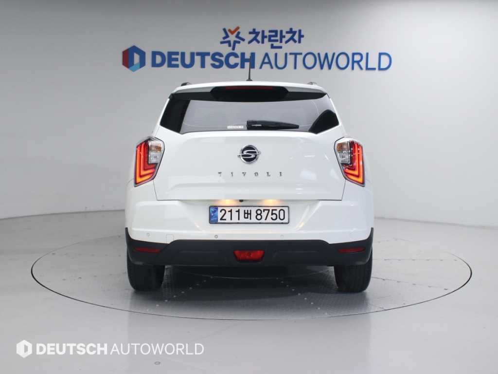 Ssangyong Tivoli - Vista 4