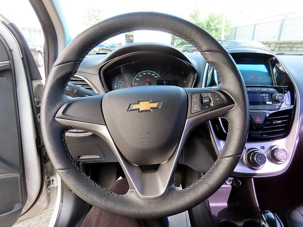 Chevrolet Spark - Vista 8