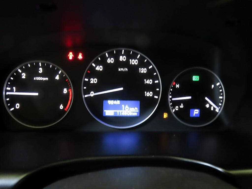 HYUNDAI Starex - Vista 9