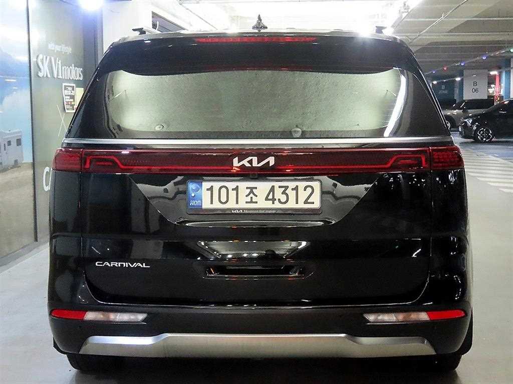 KIA Carnival - Vista 5
