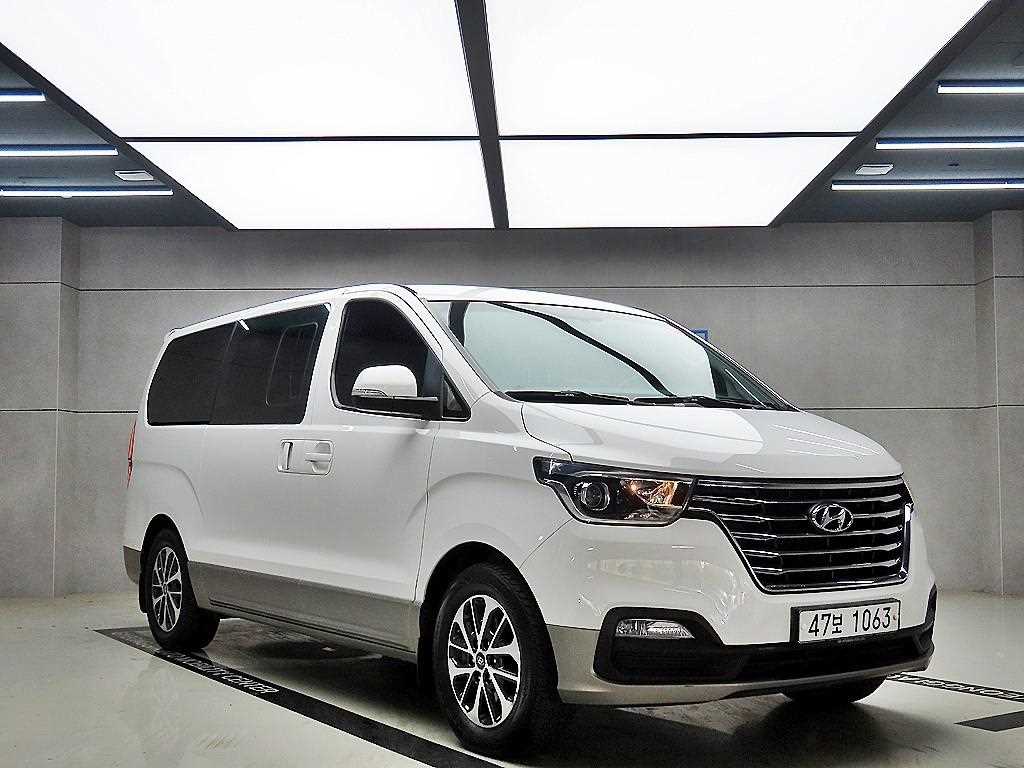 HYUNDAI Starex 2019 Blanco - Importación desde Corea - HF Imports Iquique - Foto 1