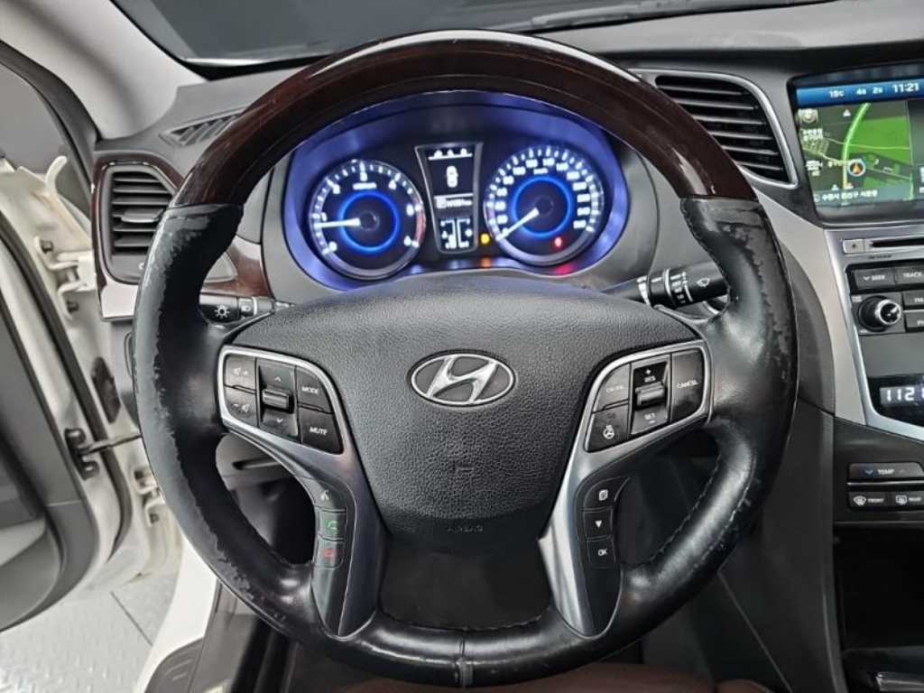 HYUNDAI Grandeur - Vista 6