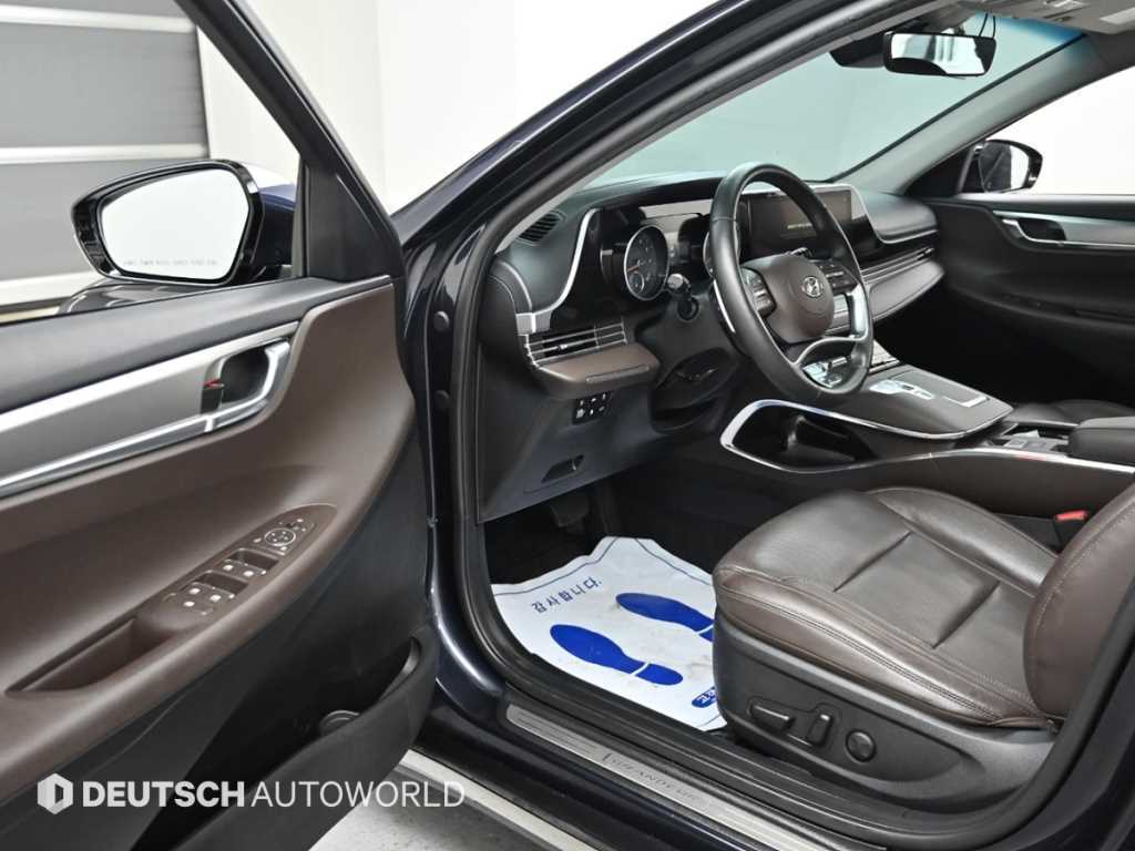 HYUNDAI Grandeur - Vista 11