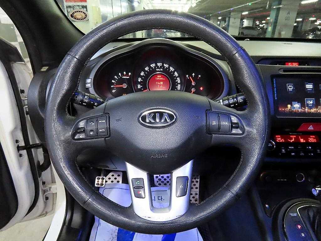 KIA Sportage 2011 Blanco - Importación desde Corea - HF Imports Iquique - Foto 14