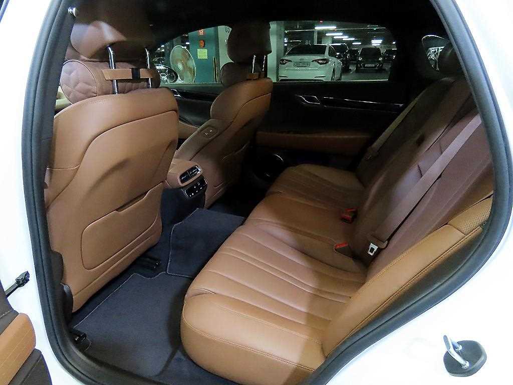 Genesis G80 - Vista 7