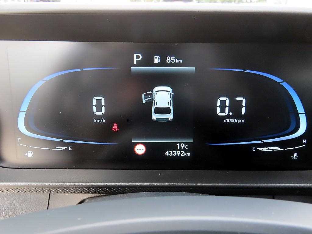 HYUNDAI Casper - Vista 9