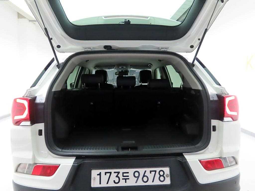 Ssangyong Korando - Vista 5