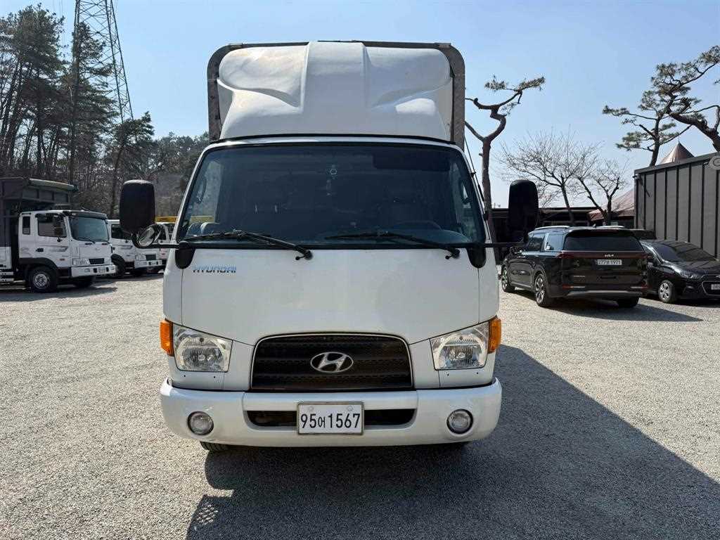 medium and large cargo truck 2013 Blanco - Importación desde Corea - HF Imports Iquique - Foto 1