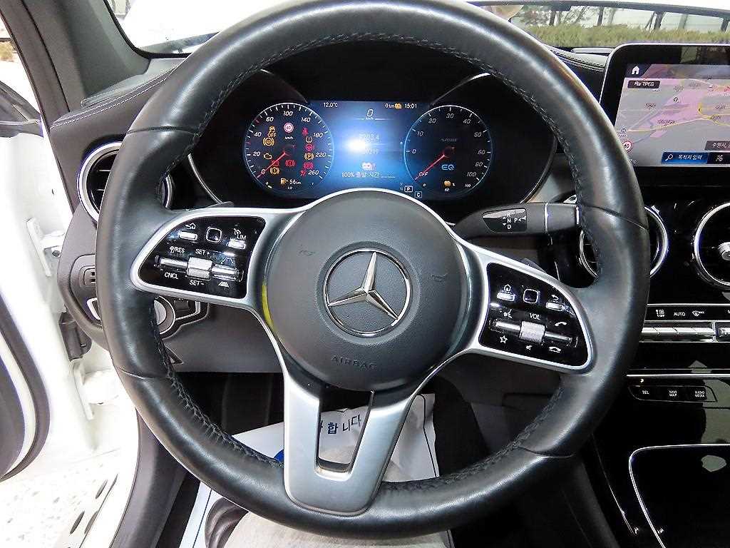 Mercedes Benz GLC Class - Vista 8