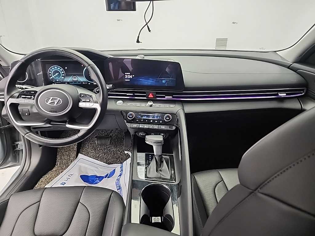 HYUNDAI Avante - Vista 7