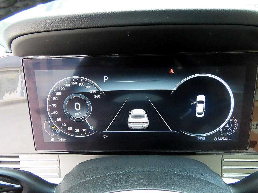 HYUNDAI Grandeur - Vista 10