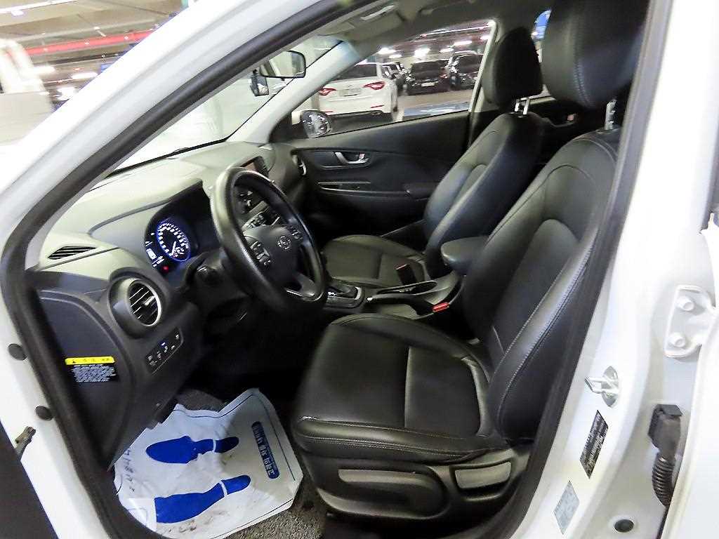 HYUNDAI Kona - Vista 6