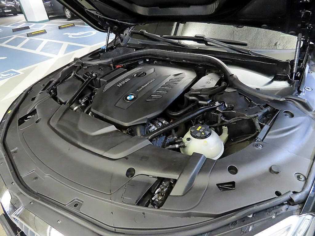 BMW 7 Series 2016 Negro - Importación desde Corea - HF Imports Iquique - Foto 19