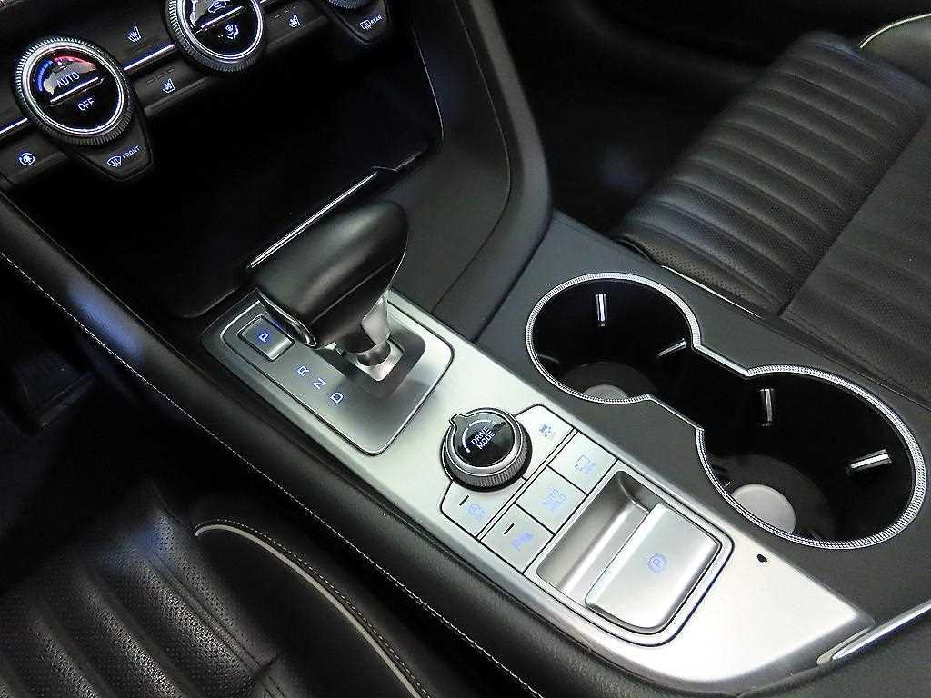 Genesis G70 - Vista 12