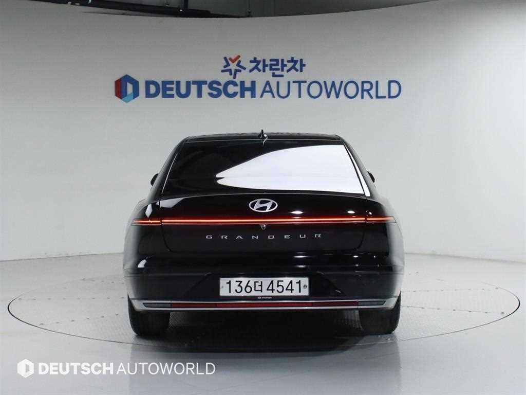 HYUNDAI Grandeur - Vista 5