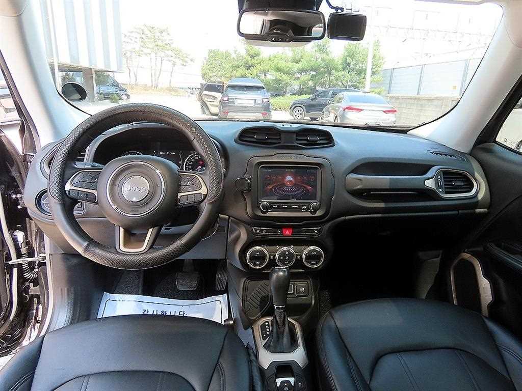 Jeep Renegade - Vista 7