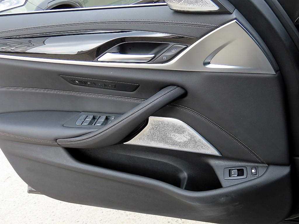 BMW 5 Series - Vista 12