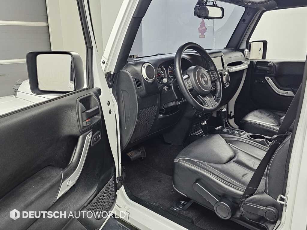 Jeep Wrangler - Vista 11