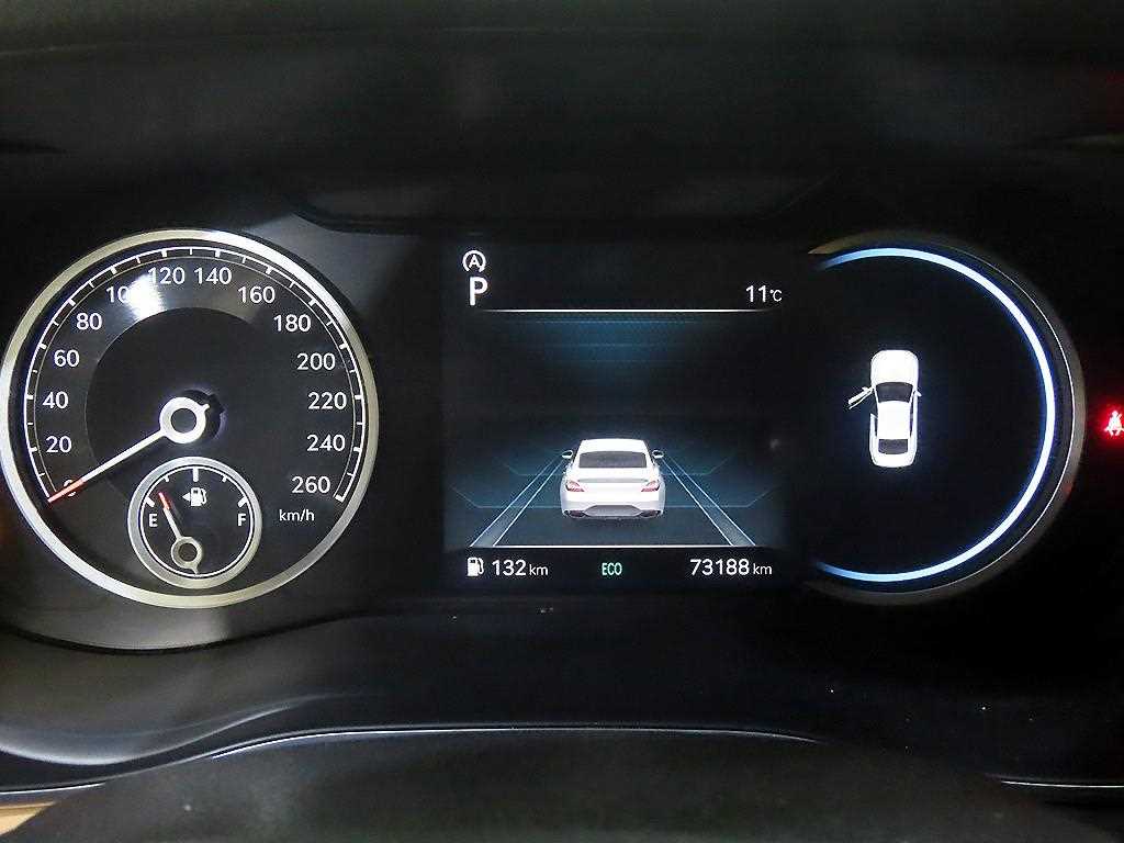 Genesis G70 - Vista 9