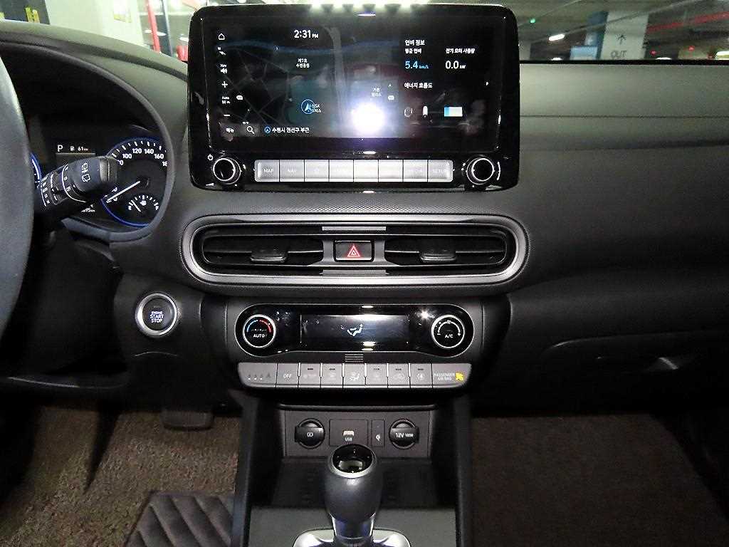 HYUNDAI Kona - Vista 11