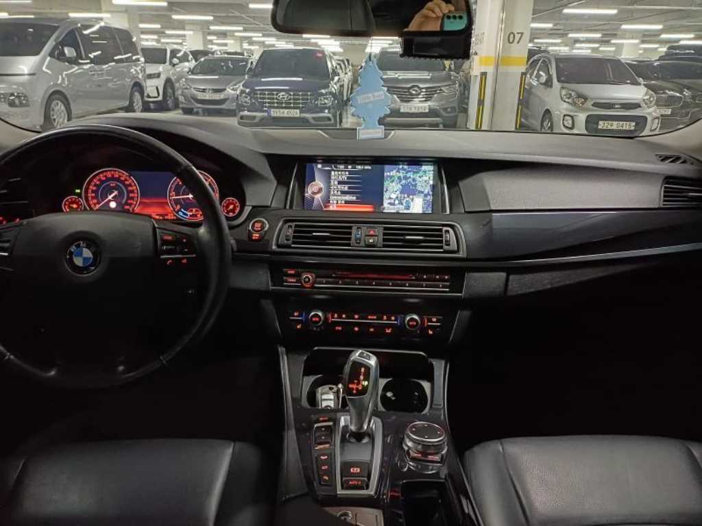 BMW 5 Series - Vista 5