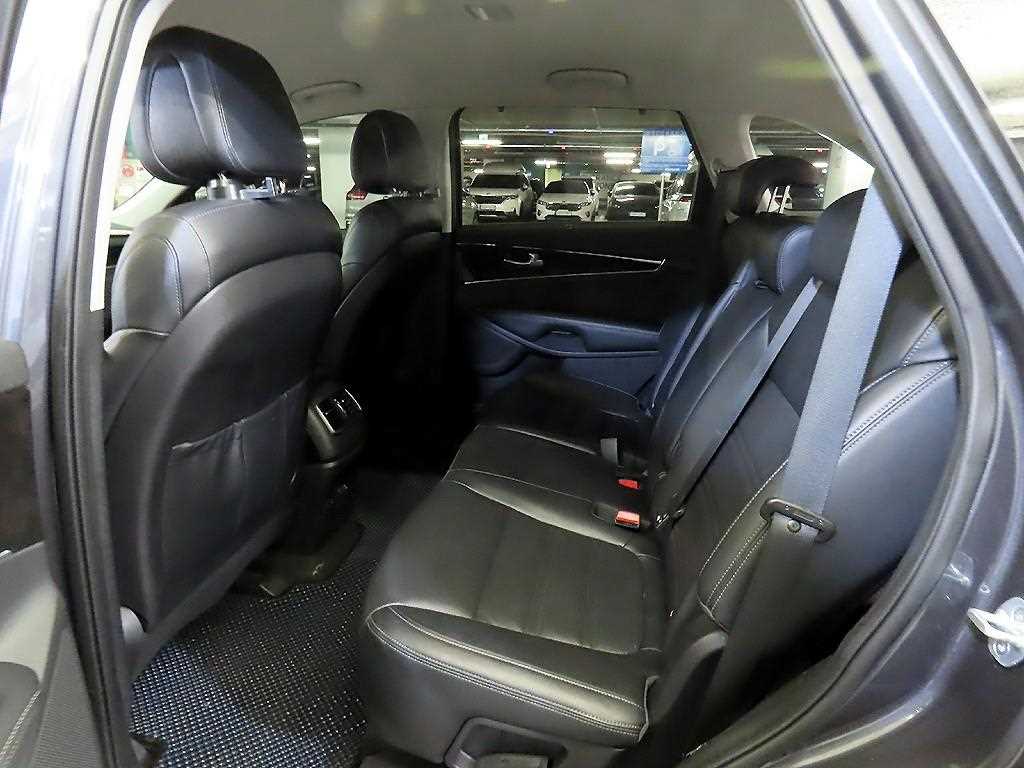 KIA Sorento - Vista 7