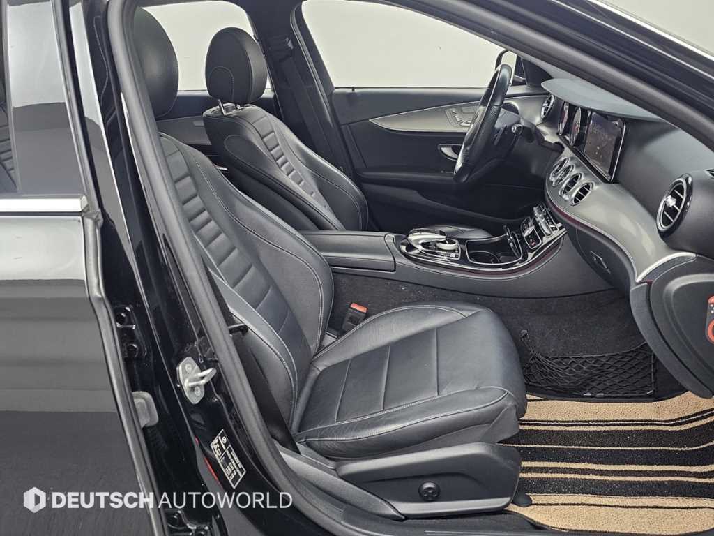 Mercedes Benz E class - Vista 10