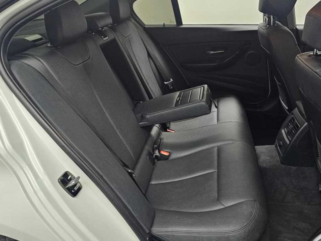 BMW 3 series - Vista 12