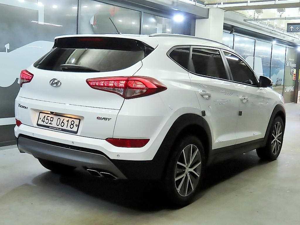 HYUNDAI Tucson - Vista 4