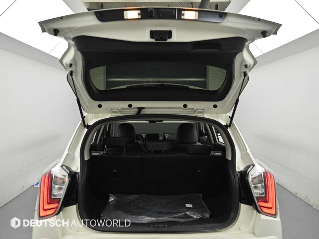 Ssangyong Tivoli 2023 Blanco - Importación desde Corea - HF Imports Iquique - Foto 19