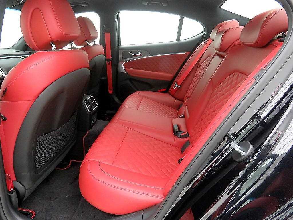 Genesis G70 - Vista 7