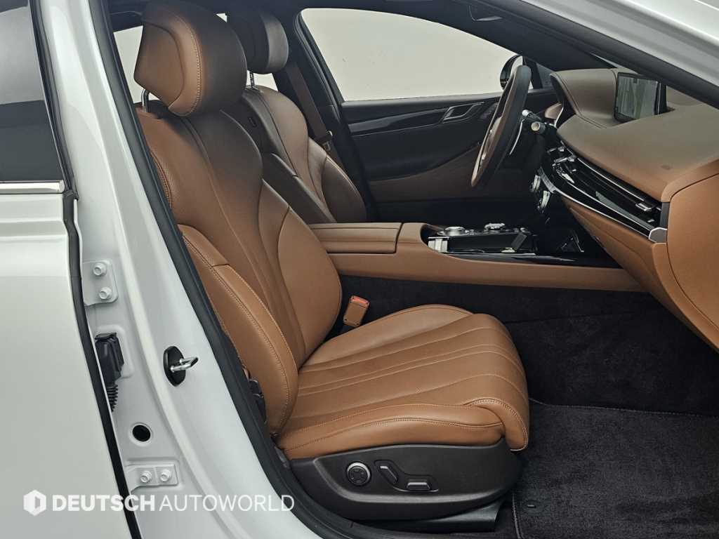 Genesis G80 - Vista 10