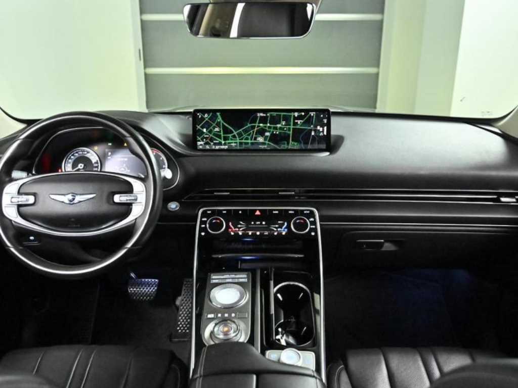 Genesis GV80 - Vista 5