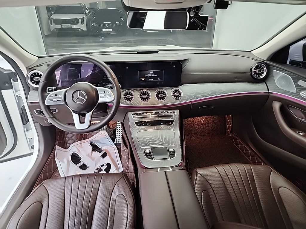 Mercedes Benz CLS Class - Vista 7