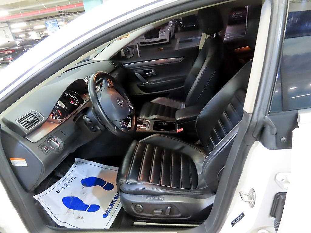 Volkswagen CC - Vista 11