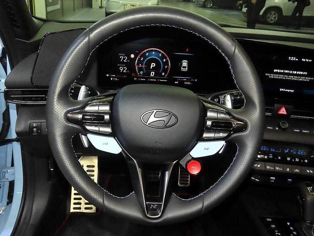 HYUNDAI Avante - Vista 8