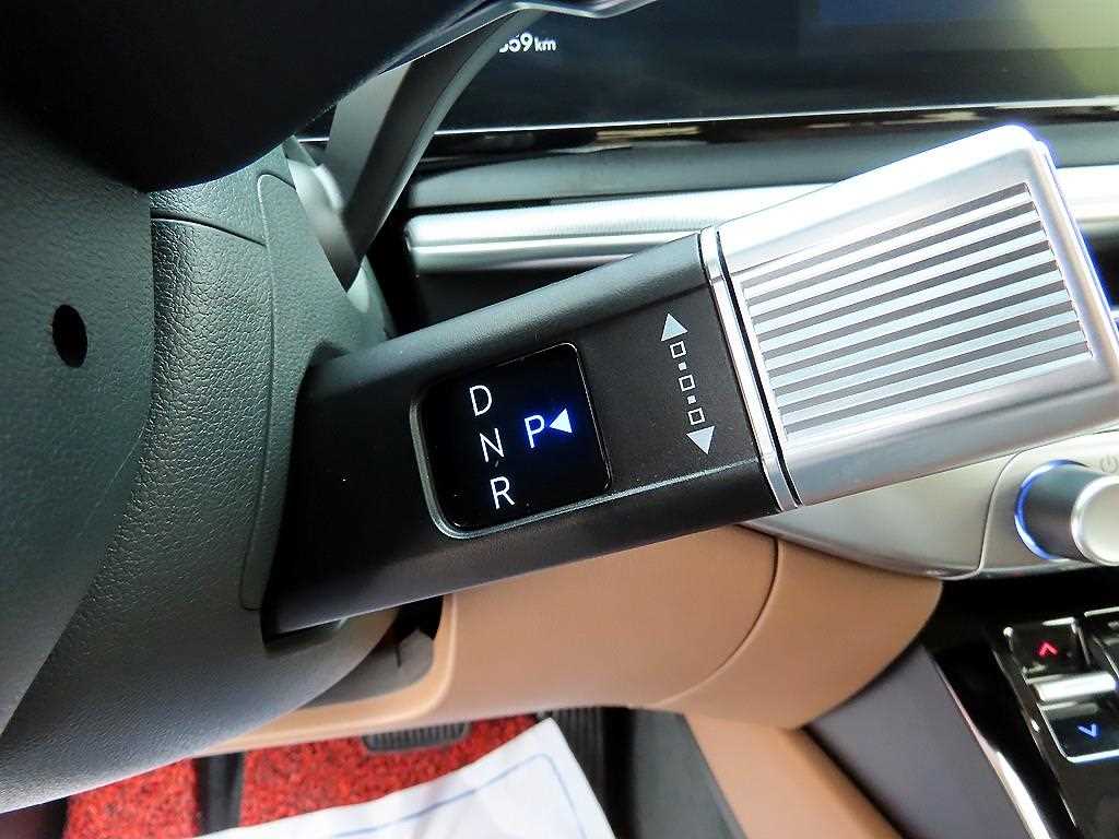 HYUNDAI Grandeur - Vista 10