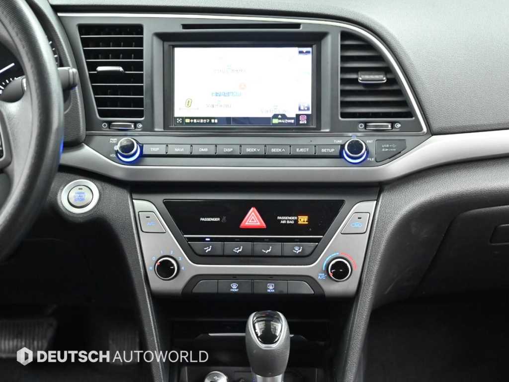 HYUNDAI Avante 2017 Gris - Importación desde Corea - HF Imports Iquique - Foto 14