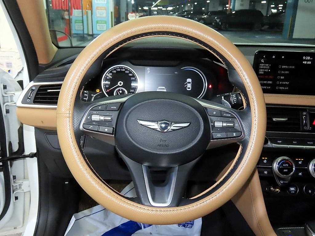 Genesis G70 - Vista 8