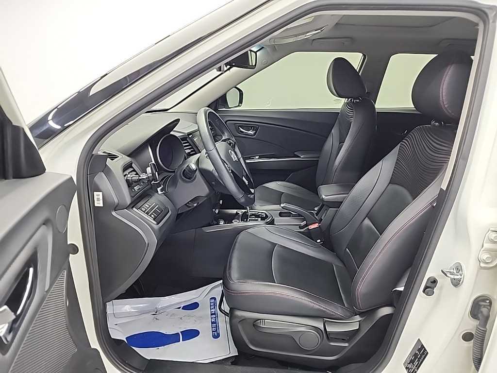 Ssangyong Tivoli - Vista 11