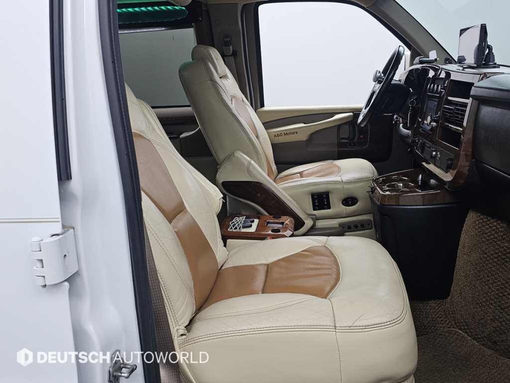 Chevrolet Express van - Vista 10